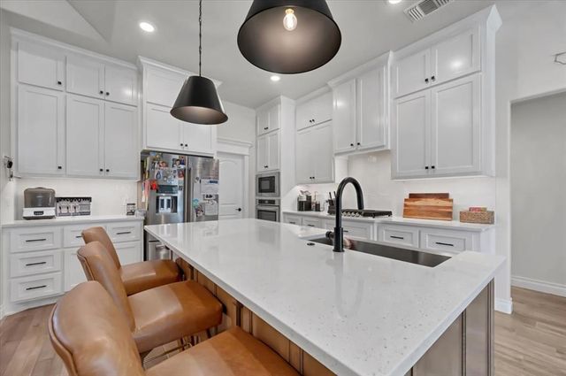 9316 NW 118th Terrace, Yukon, OK 73099