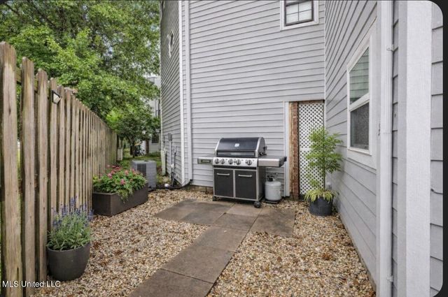 255 E Scenic Drive, C, Pass Christian, MS 39571