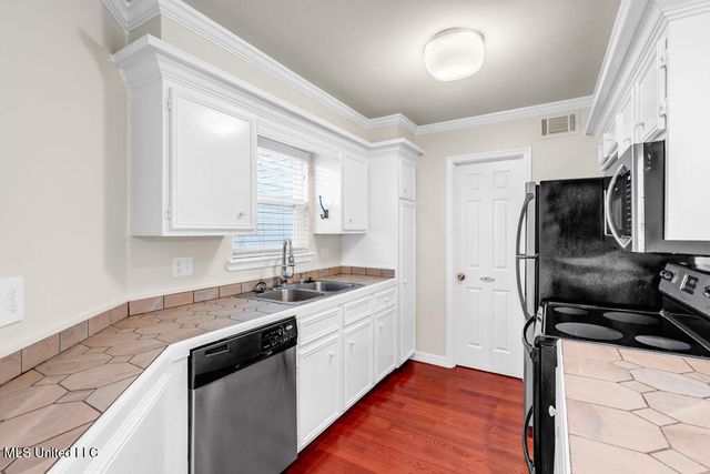 255 E Scenic Drive, C, Pass Christian, MS 39571