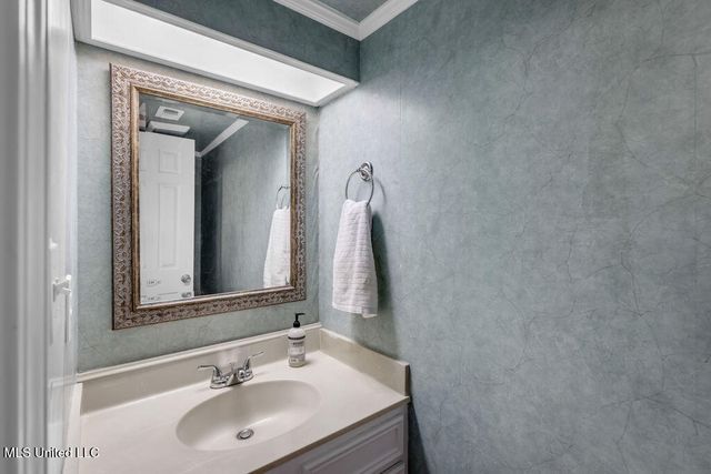 255 E Scenic Drive, C, Pass Christian, MS 39571