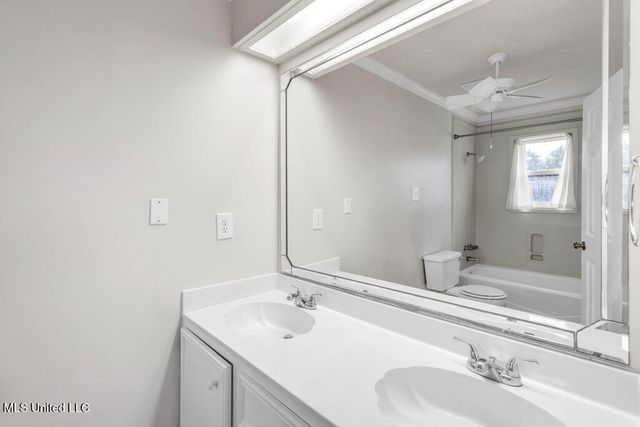 255 E Scenic Drive, C, Pass Christian, MS 39571