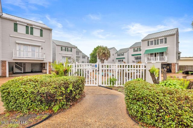 255 E Scenic Drive, C, Pass Christian, MS 39571