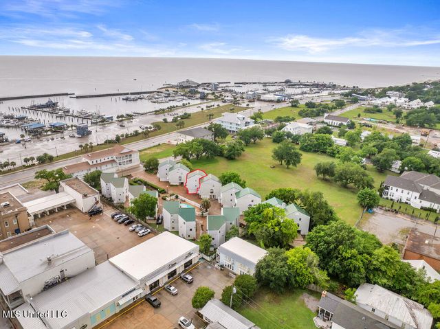 255 E Scenic Drive, C, Pass Christian, MS 39571