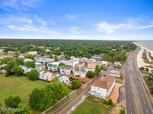 255 E Scenic Drive, C, Pass Christian, MS 39571