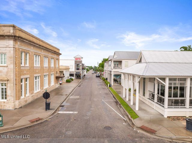 255 E Scenic Drive, C, Pass Christian, MS 39571