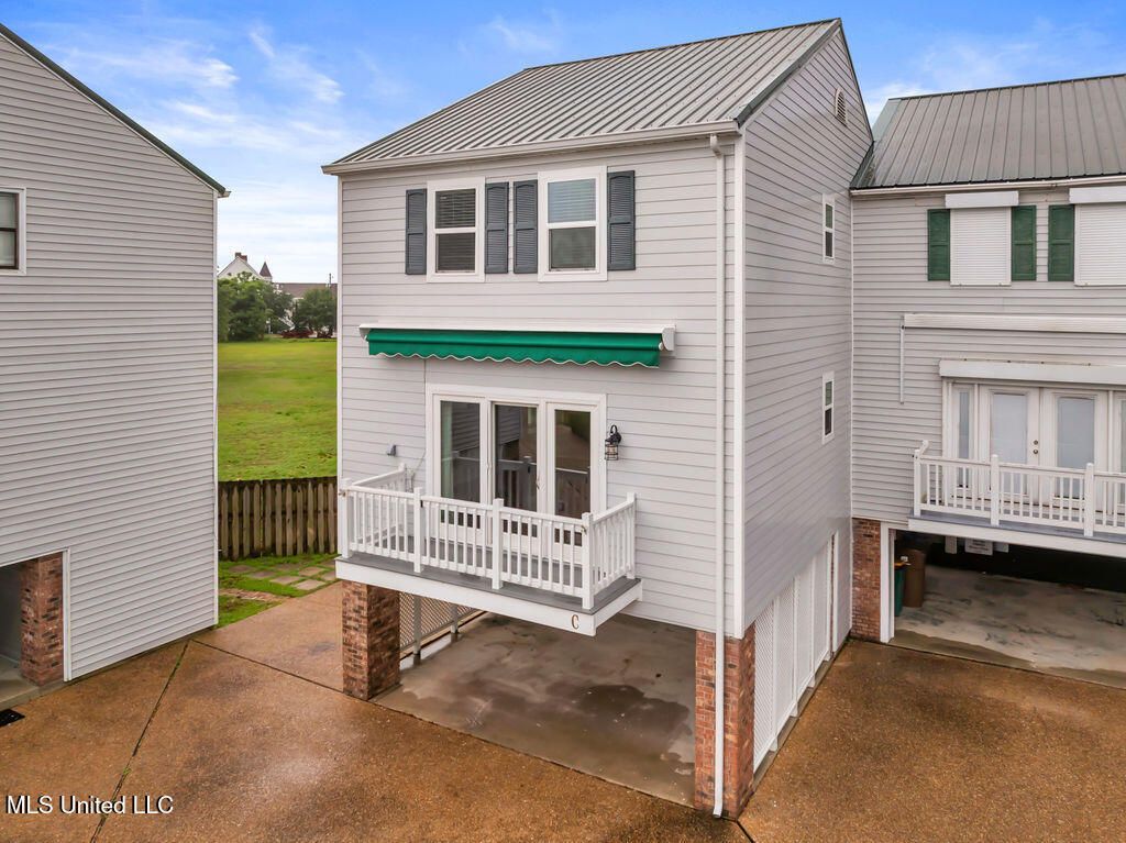 255 E Scenic Drive, C, Pass Christian, MS 39571