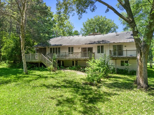 1070 Mcknight Road S, Maplewood, MN 55119