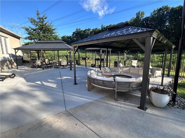 1407 Wingate Way, Sandy Springs, GA 30350