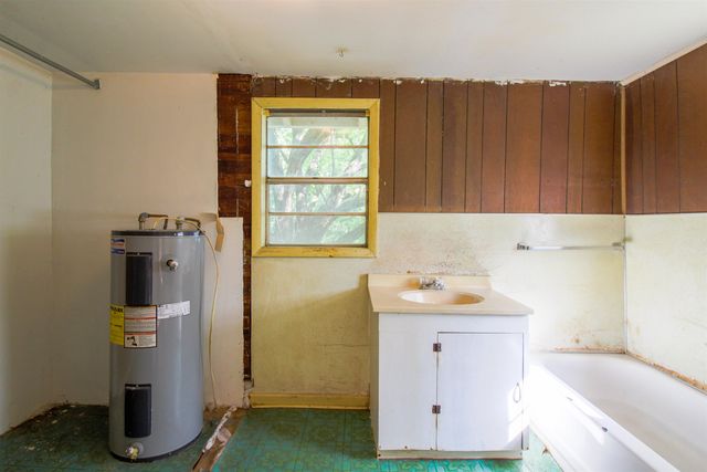 2440 EDITH NANKIPOO RD, Ripley, TN 38063