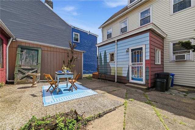 4087 Howley St, Bloomfield, PA 15224