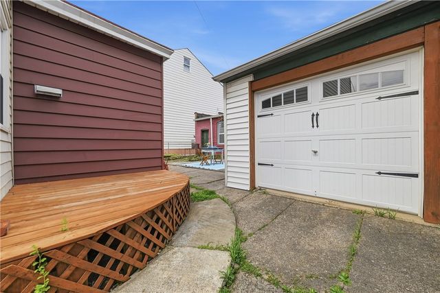 4087 Howley St, Bloomfield, PA 15224