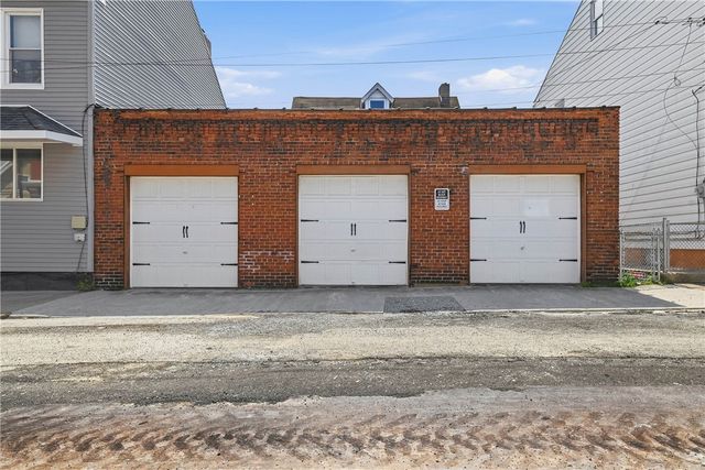 4087 Howley St, Bloomfield, PA 15224