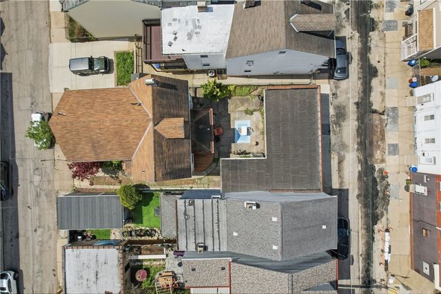 4087 Howley St, Bloomfield, PA 15224