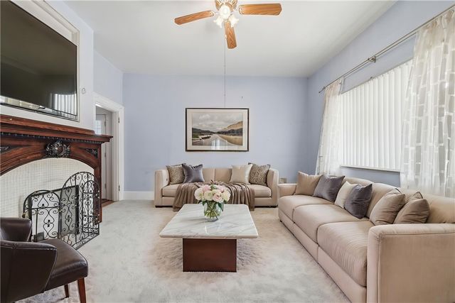 4087 Howley St, Bloomfield, PA 15224