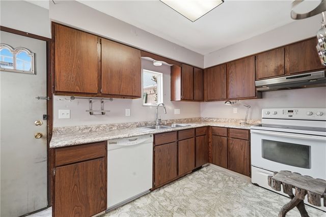 4087 Howley St, Bloomfield, PA 15224