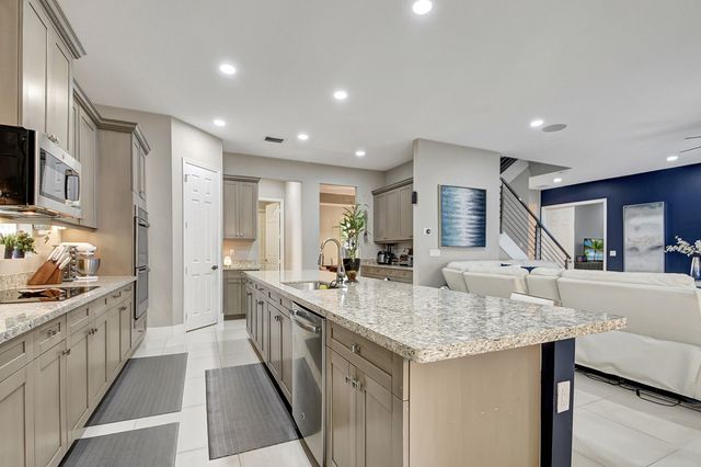 8952 Cypress Grove Lane, Royal Palm Beach, FL 33436