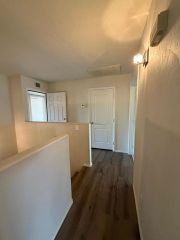 902 S Surfside Drive, Gilbert, AZ 85233