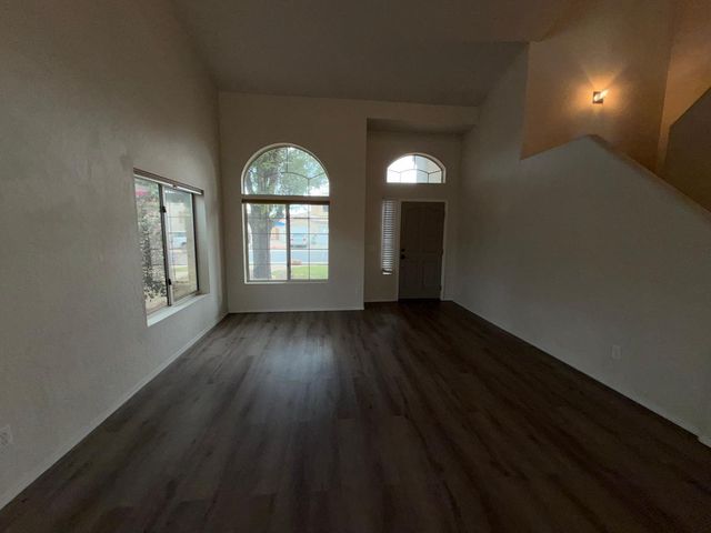 902 S Surfside Drive, Gilbert, AZ 85233