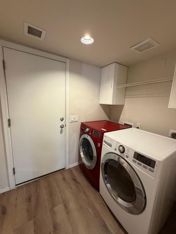 902 S Surfside Drive, Gilbert, AZ 85233