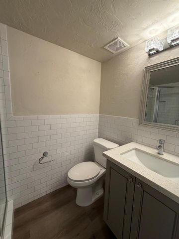 902 S Surfside Drive, Gilbert, AZ 85233