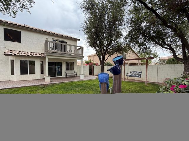 902 S Surfside Drive, Gilbert, AZ 85233