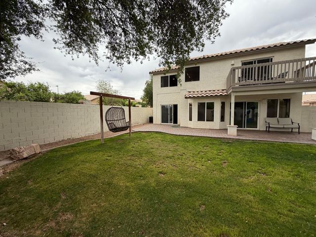 902 S Surfside Drive, Gilbert, AZ 85233