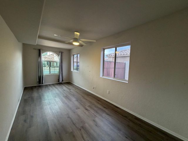 902 S Surfside Drive, Gilbert, AZ 85233