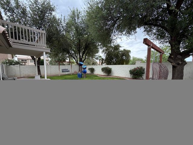 902 S Surfside Drive, Gilbert, AZ 85233