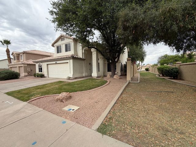 902 S Surfside Drive, Gilbert, AZ 85233