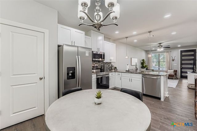 18803 Hogan Circle 14, Point Venture, TX 78645