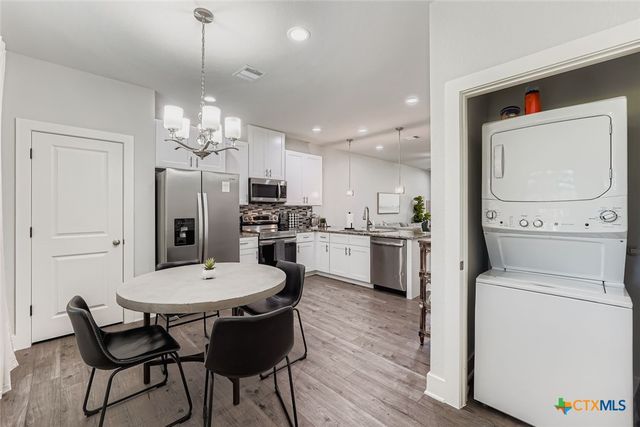 18803 Hogan Circle 14, Point Venture, TX 78645