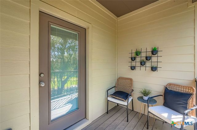 18803 Hogan Circle 14, Point Venture, TX 78645