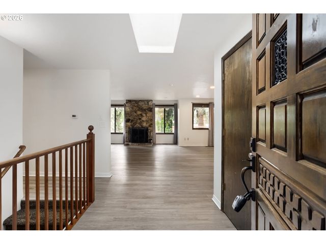 127 Nw ROYAL Ave, Gresham, OR 97030