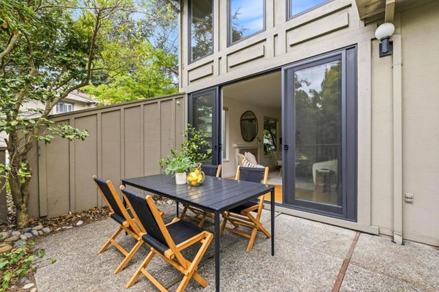 632 Sand Hill Circle, Menlo Park, CA 94025
