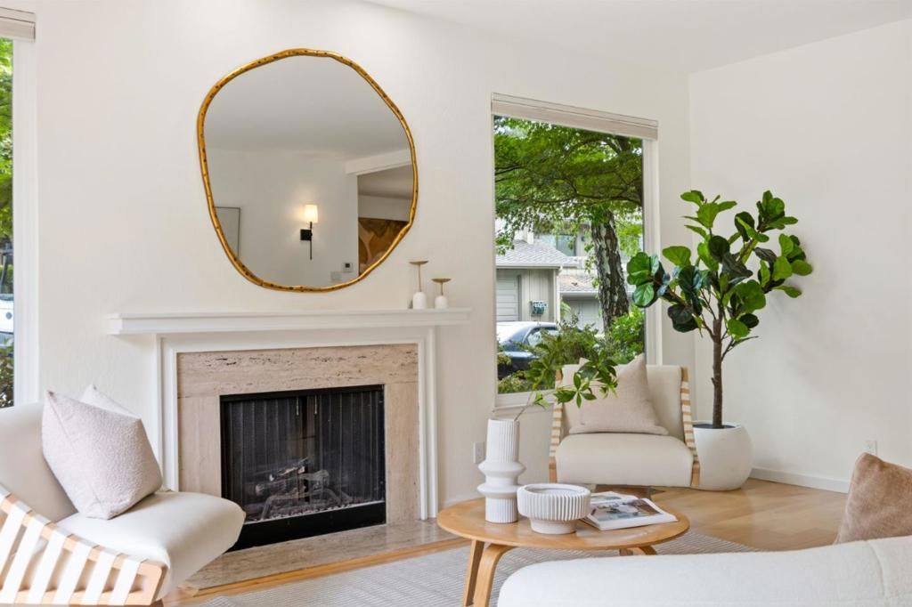 Image 2 of property listing at 632 Sand Hill Circle, Menlo Park, CA 94025