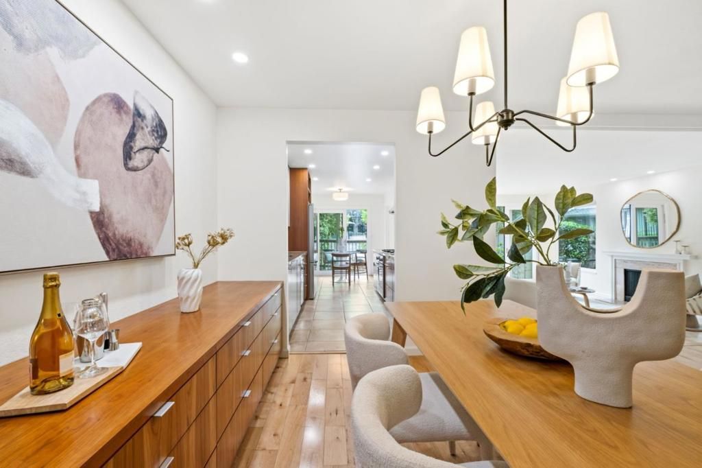 Image 9 of property listing at 632 Sand Hill Circle, Menlo Park, CA 94025