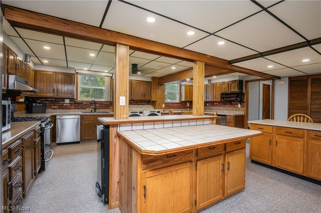 4319 Ridge Road, Cortland, OH 44410