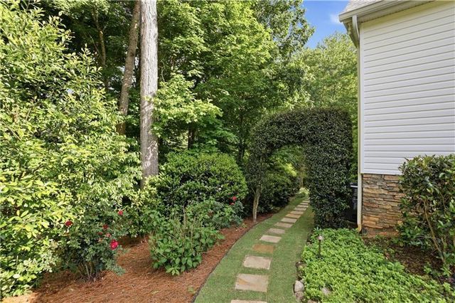 4680 Gilhams Rd, Roswell, GA 30075