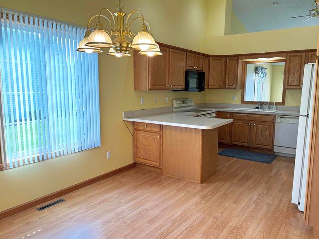 5989 Red Feather Street, Bay City, MI 48706