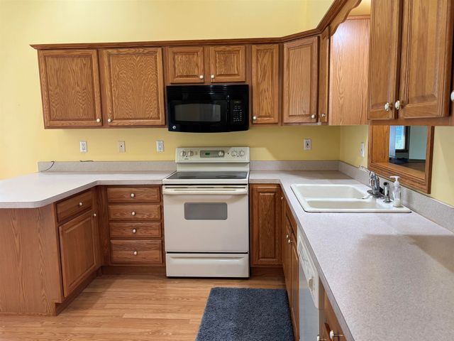 5989 Red Feather Street, Bay City, MI 48706