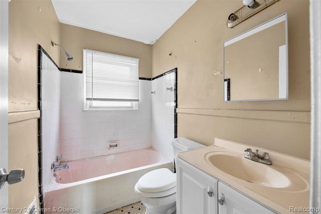 8468 Minock Street, Detroit, MI 48228