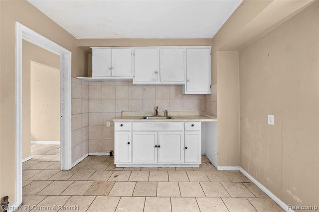 8468 Minock Street, Detroit, MI 48228