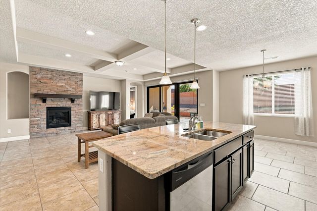 1632 Roble Drive SE, Rio Rancho, NM 87124