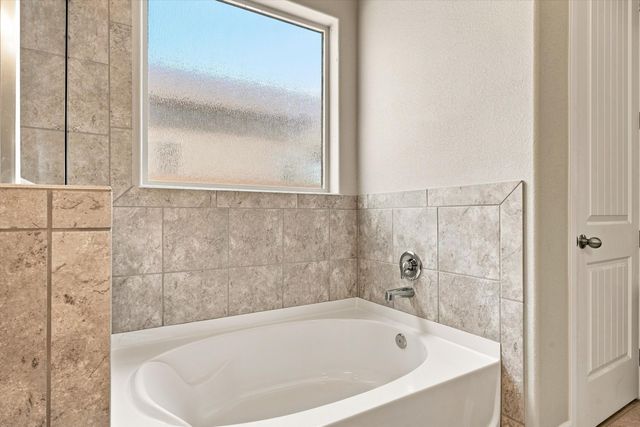 1632 Roble Drive SE, Rio Rancho, NM 87124