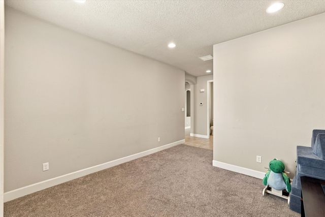 1632 Roble Drive SE, Rio Rancho, NM 87124