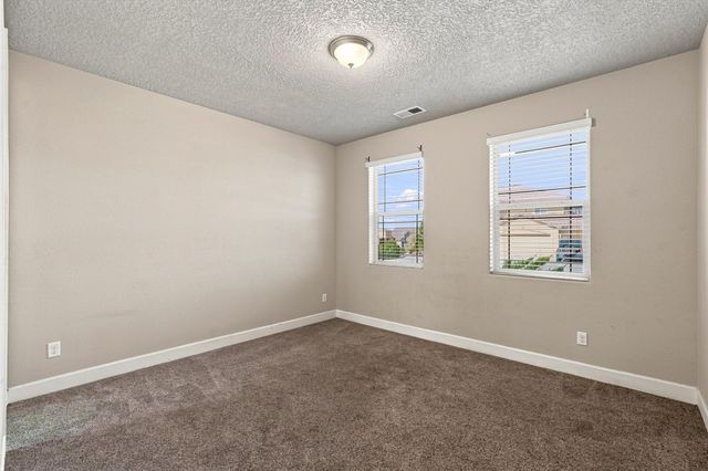 1632 Roble Drive SE, Rio Rancho, NM 87124