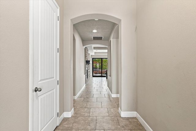 1632 Roble Drive SE, Rio Rancho, NM 87124
