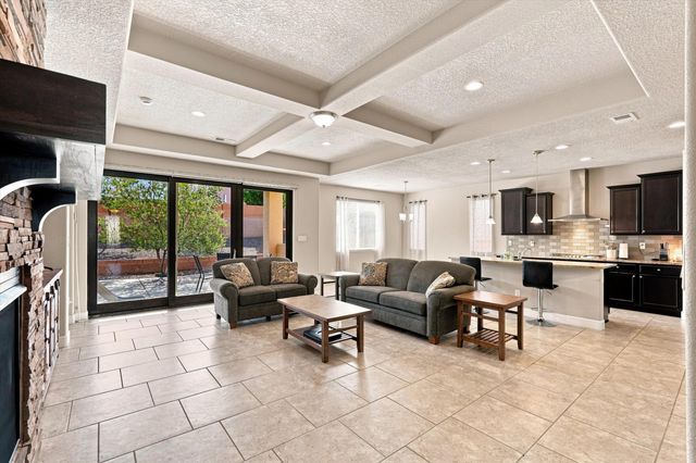 1632 Roble Drive SE, Rio Rancho, NM 87124