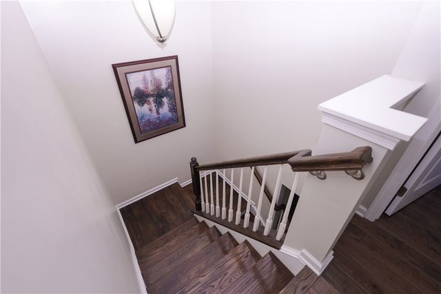 212 Noble Woods Dr, Coraopolis, PA 15108