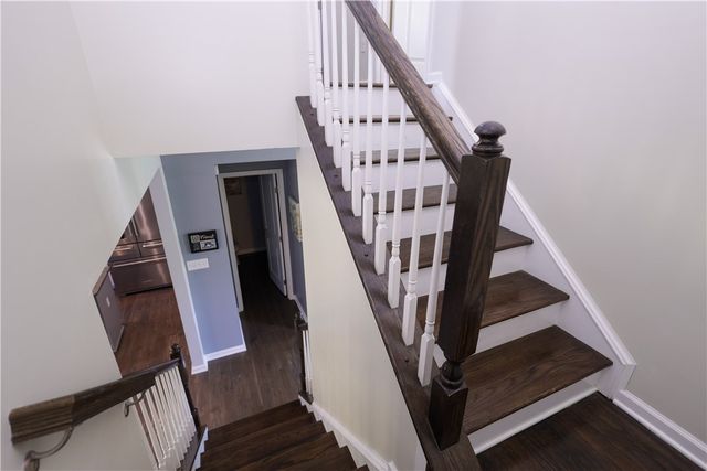 212 Noble Woods Dr, Coraopolis, PA 15108